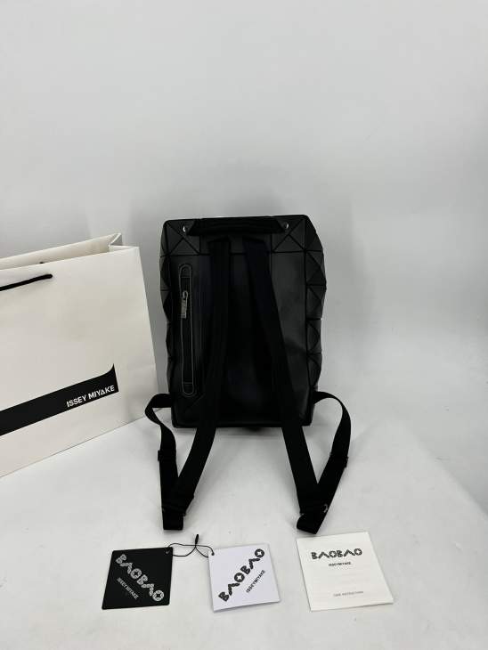 Picture of Issey Miyake Handbags _SKUfw137694461fw